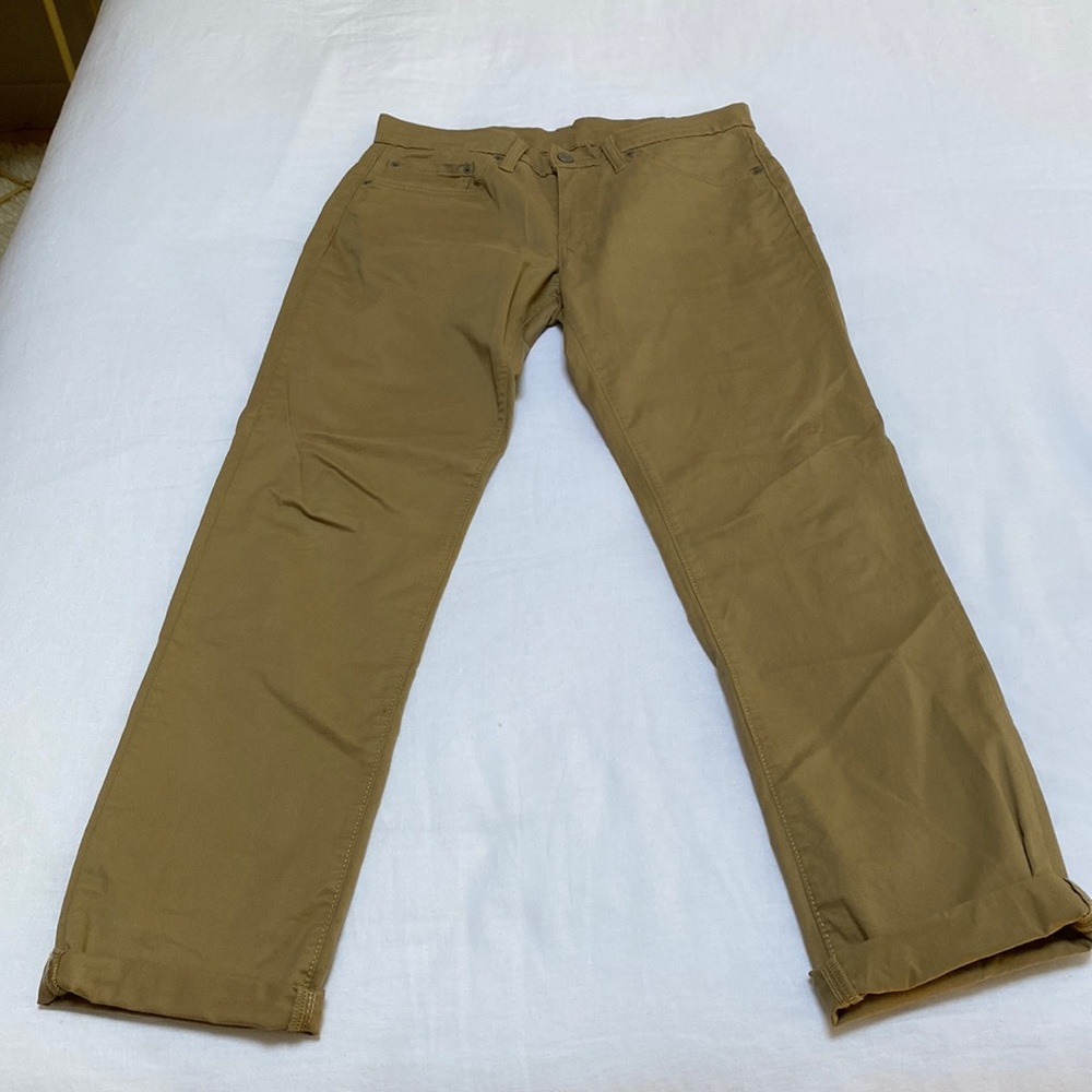 Levi’s 511 cuffed, khaki jeans size 31×32.